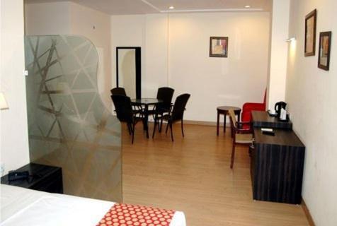 Hotel Radiance Bhilwara Phòng bức ảnh